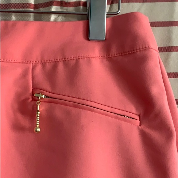 Pink skirt - Picture 3 of 3